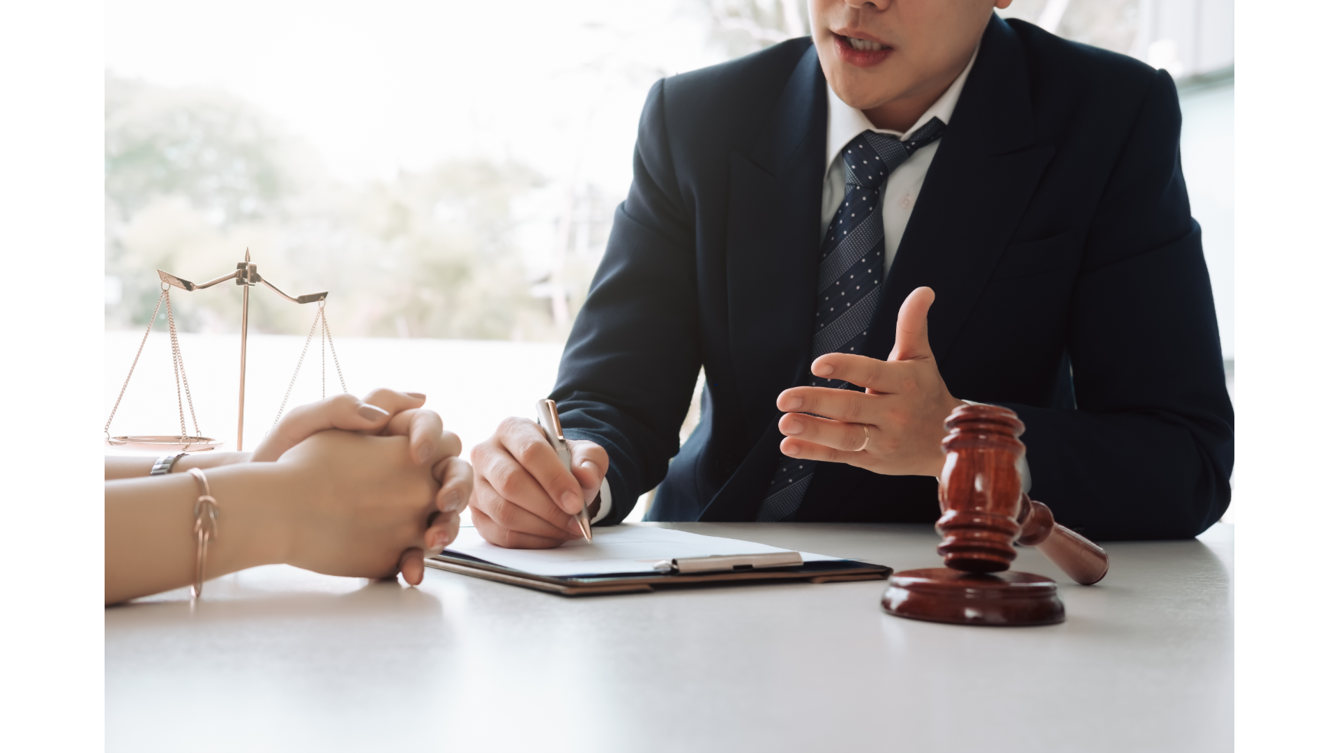 Kelowna Lawyers Free Consultation